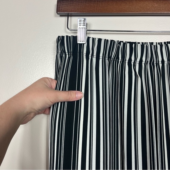 Comfy USA Pull on Pants Medium Wide Leg Loose Striped Flowy Whimsigoth Black - Picture 4 of 6